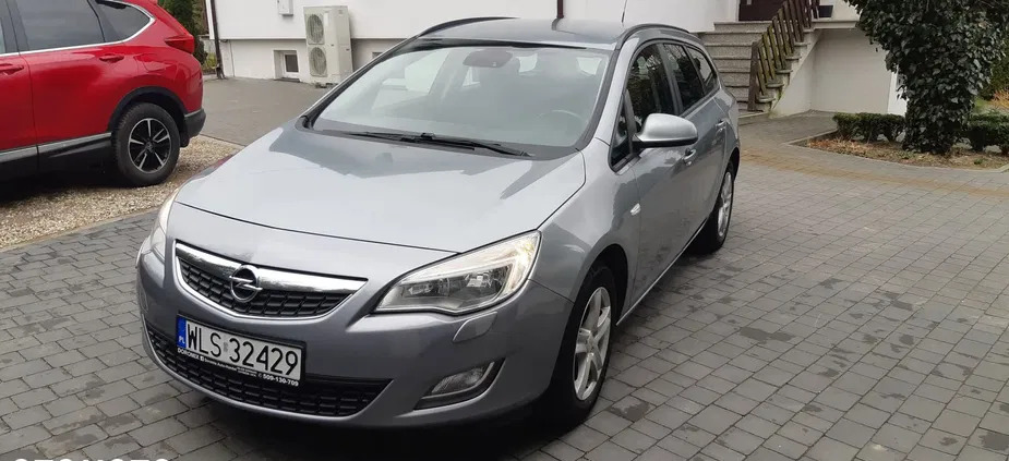 opel Opel Astra cena 22990 przebieg: 175000, rok produkcji 2012 z Tczew